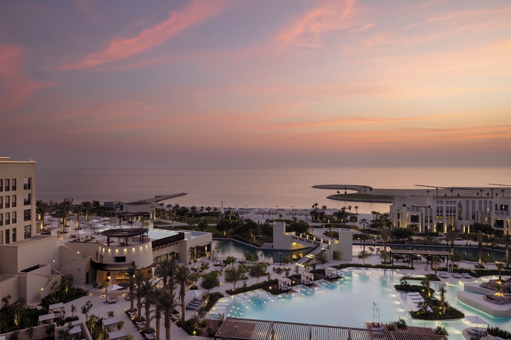 Jumeirah Gulf of Bahrain Resort & Spa — вид курорта
