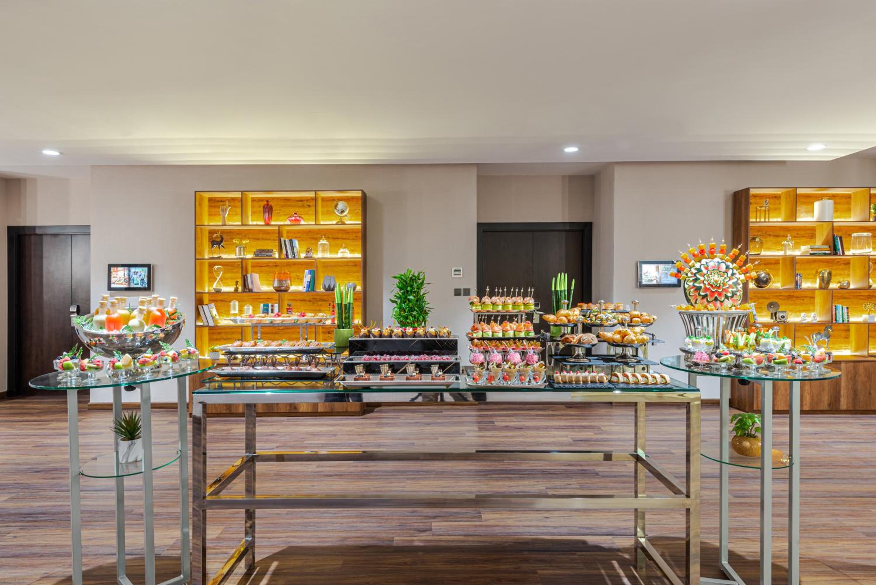 Holiday Inn Riyadh al qasr, an IHG Hotel — снимок 12