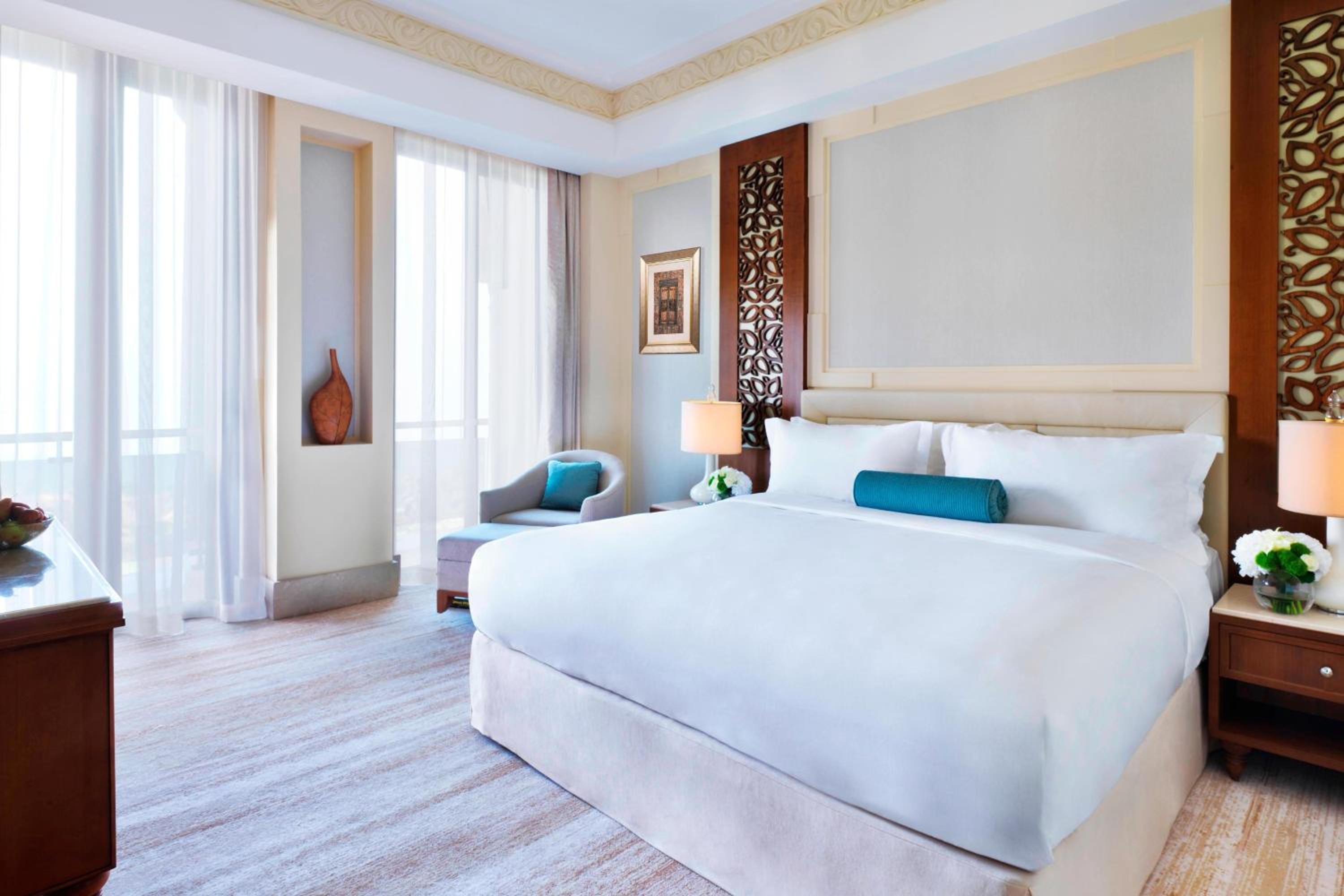 Al Bustan Palace, a Ritz-Carlton Hotel — снимок 24