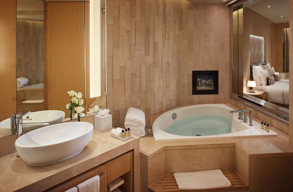 The Meydan Hotel Dubai — снимок 26