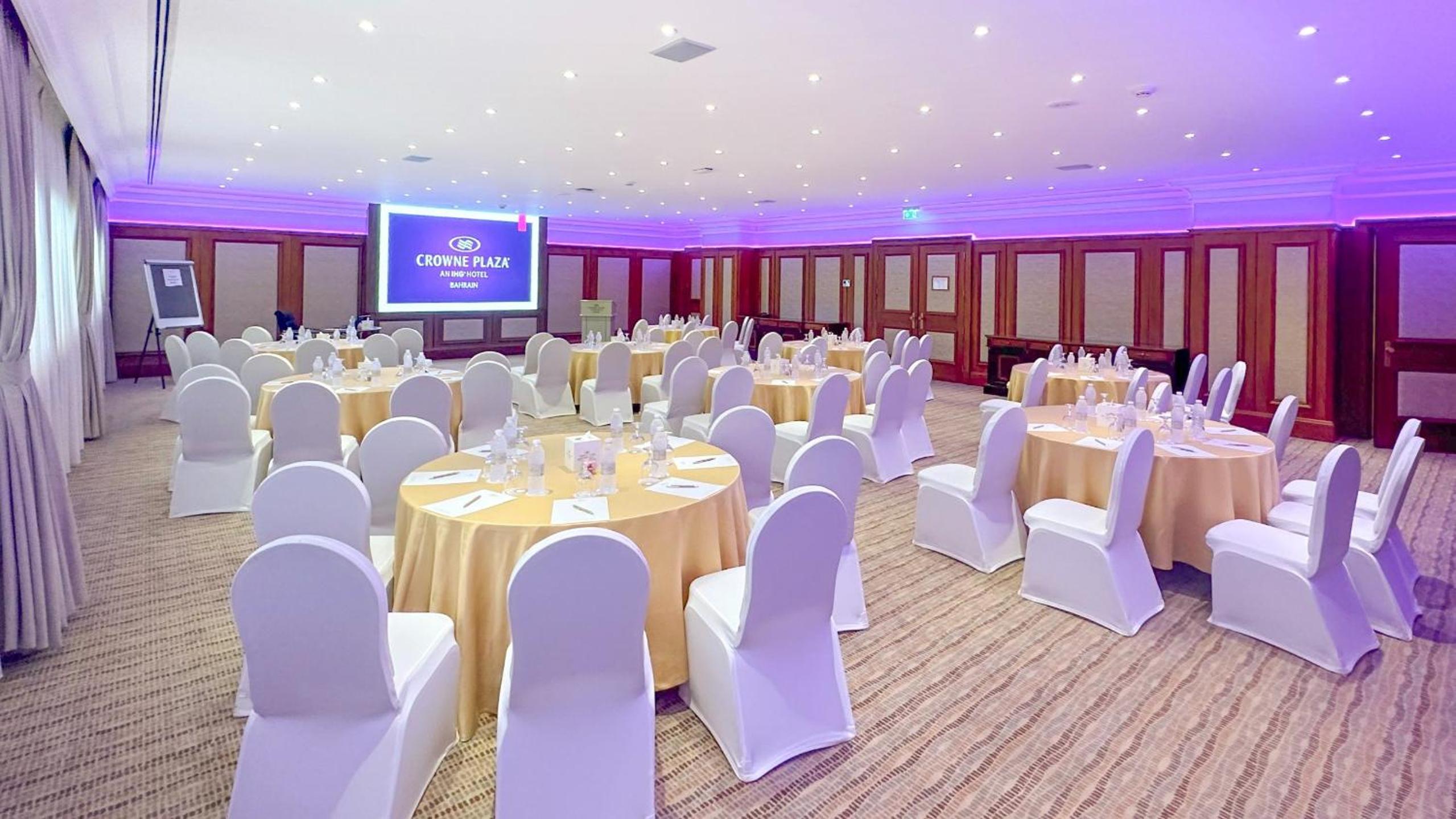 Crowne Plaza Bahrain, an IHG Hotel — снимок 2
