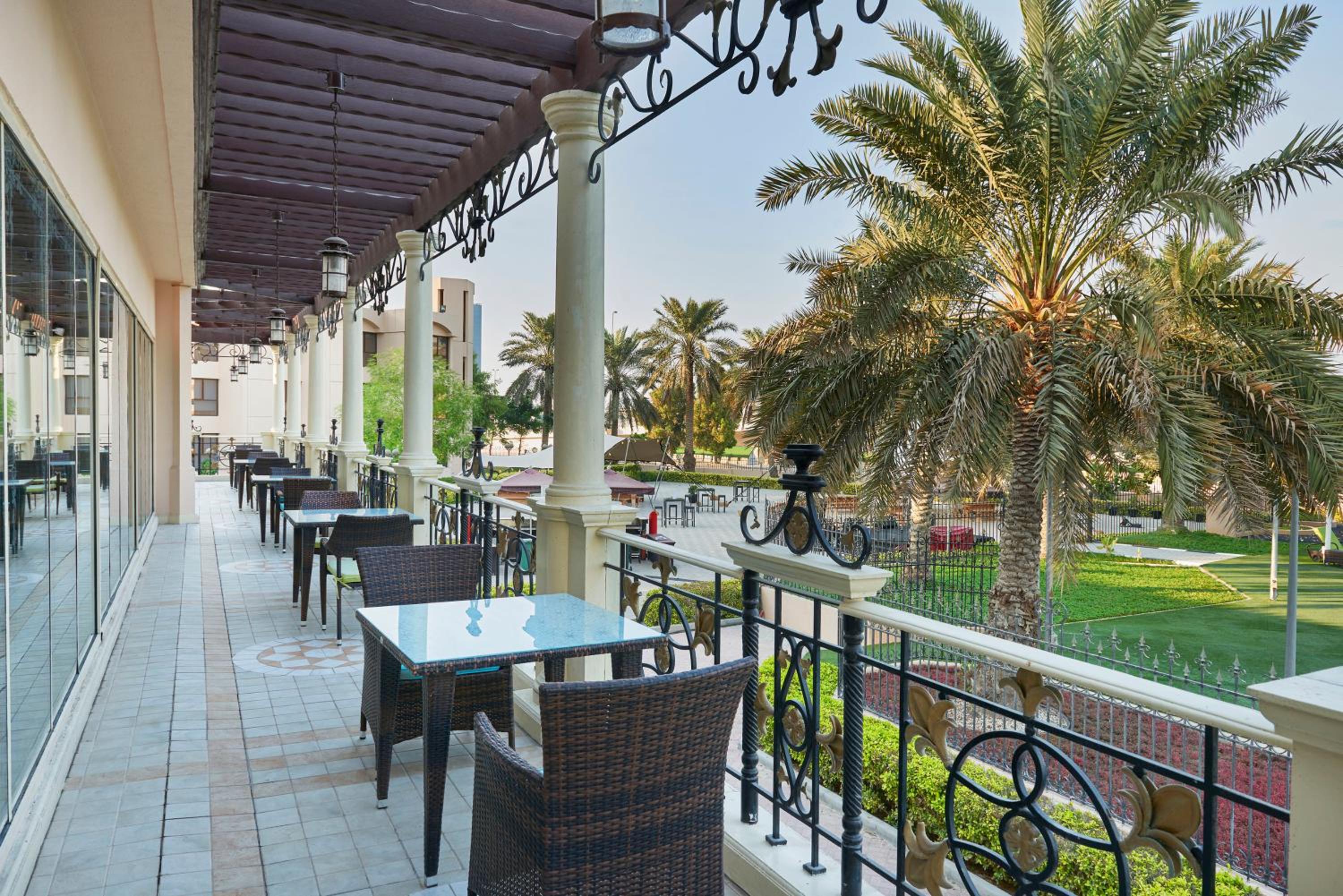 Crowne Plaza Bahrain, an IHG Hotel — снимок 13