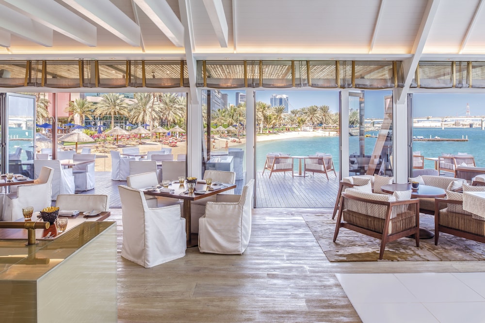 Beach Rotana All Suites — снимок 12