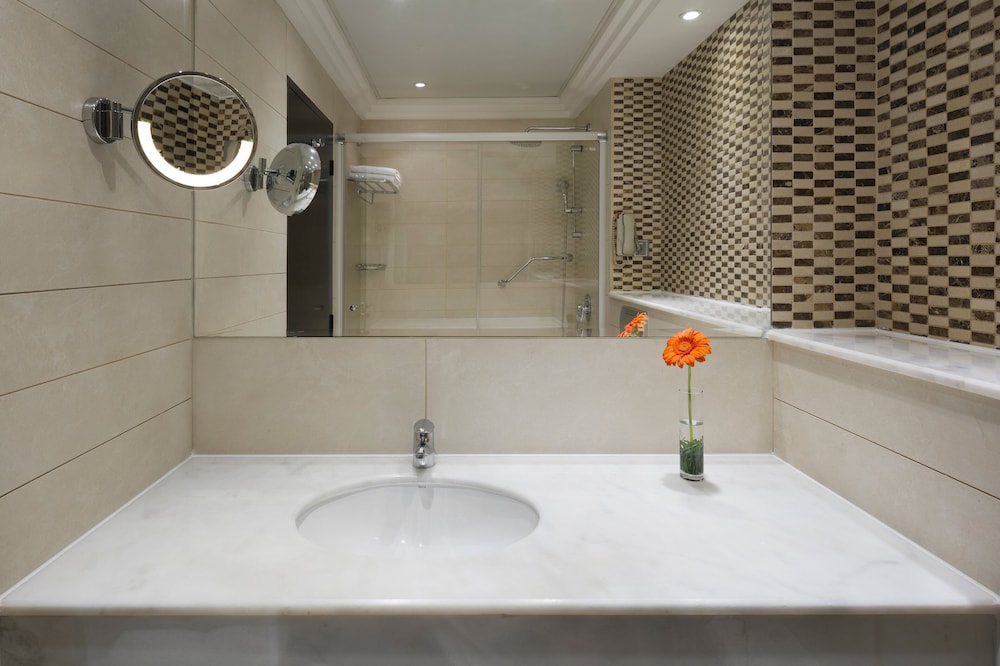 Crowne Plaza Jeddah, an IHG Hotel — снимок 24