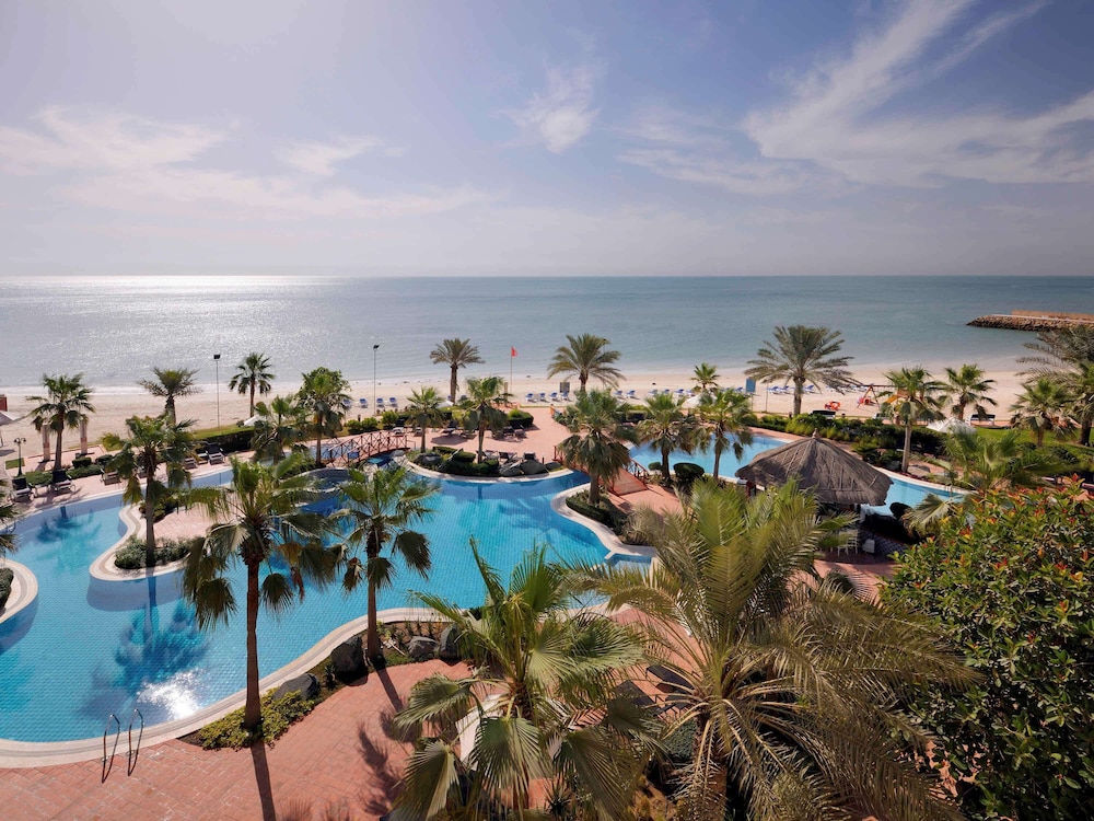 Mövenpick Hotel & Resort Al Bida'a Kuwait — вид курорта