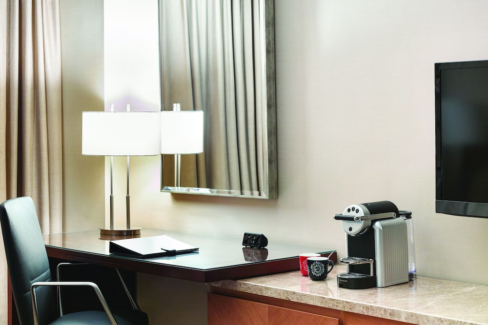 Swissotel Al Ghurair — снимок 17