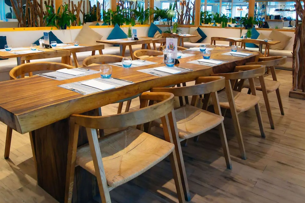 Mövenpick Hotel Jumeirah Lakes Towers — снимок 3