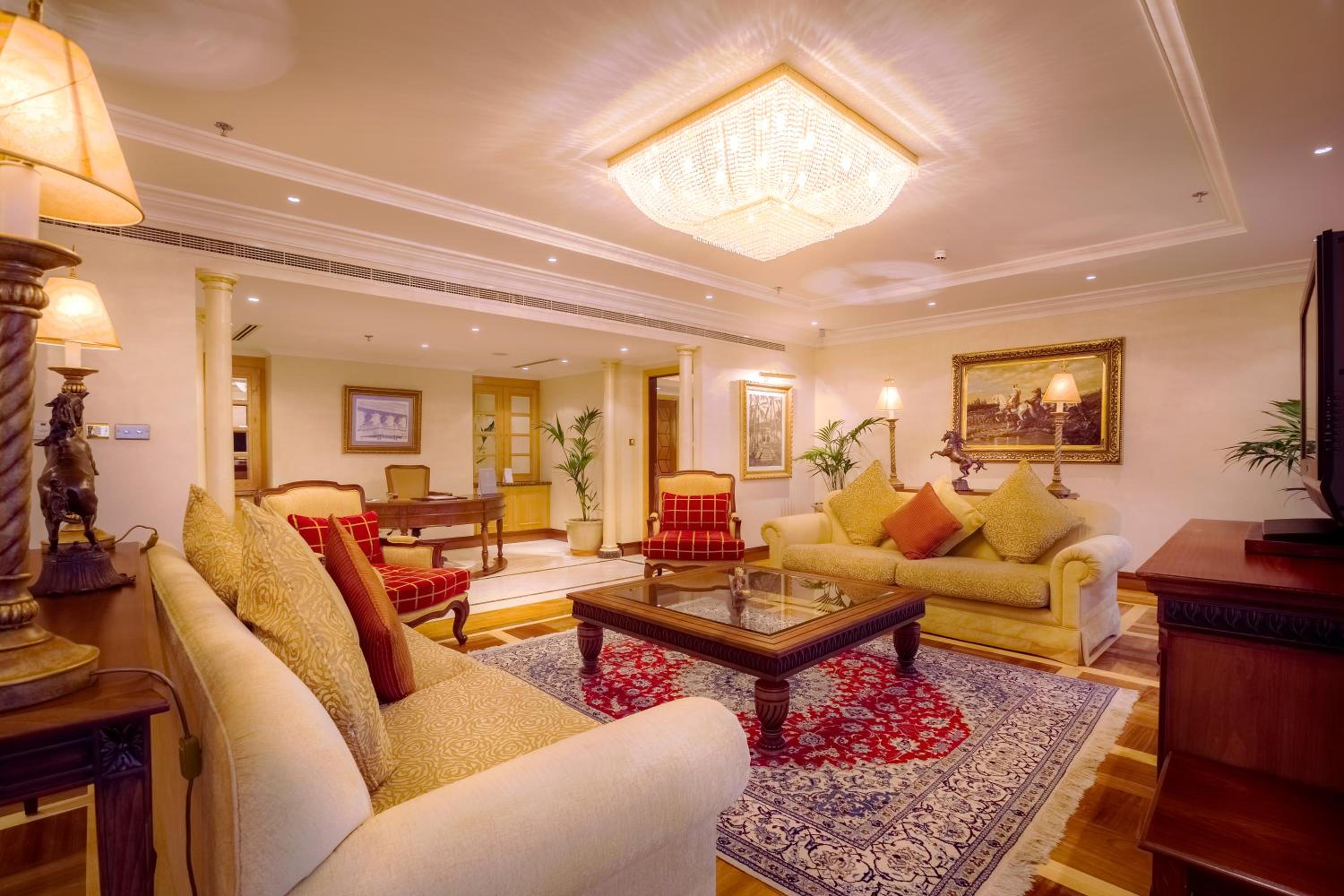 Corniche Hotel Abu Dhabi — снимок 19