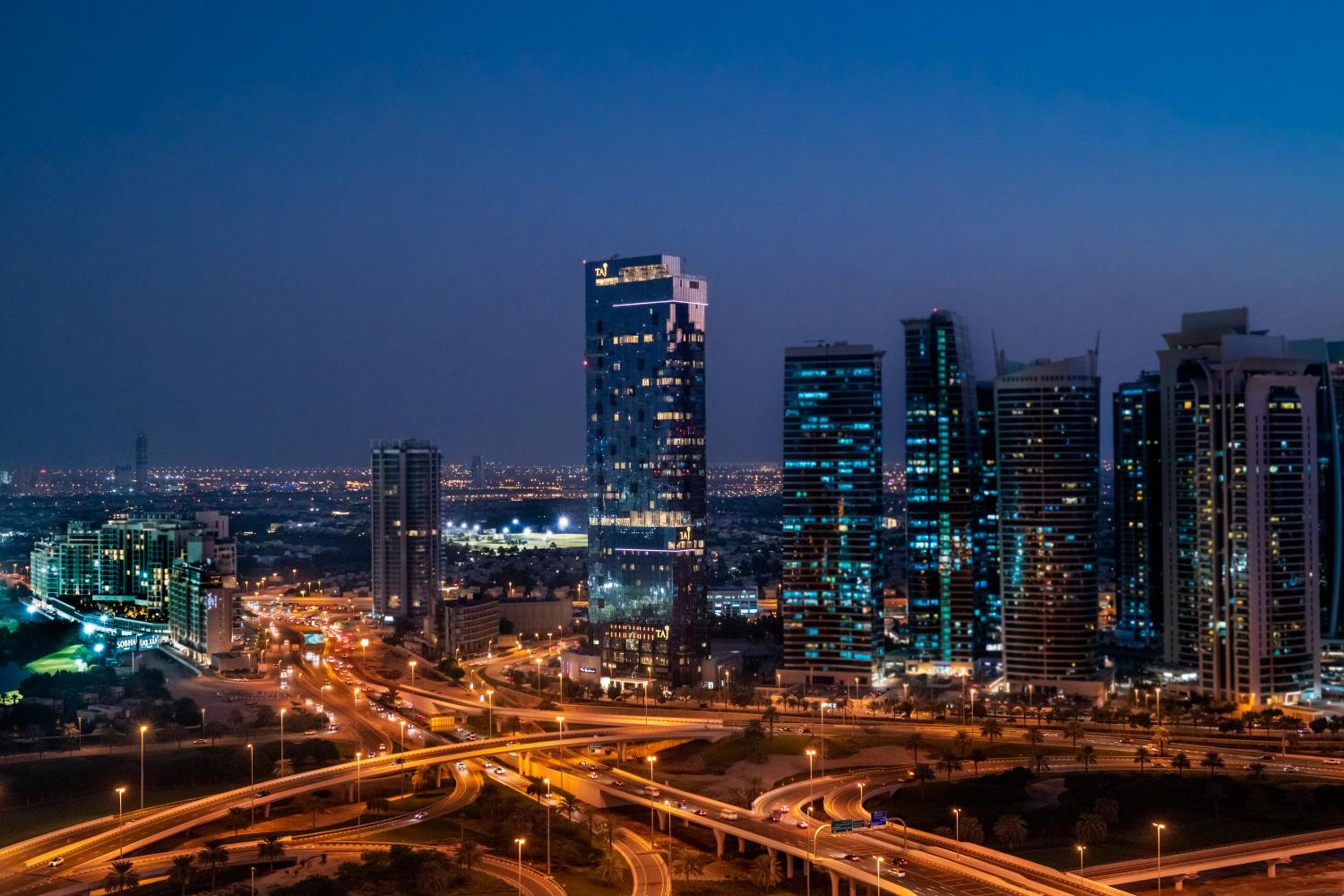 Taj Jumeirah Lakes Towers — снимок 11