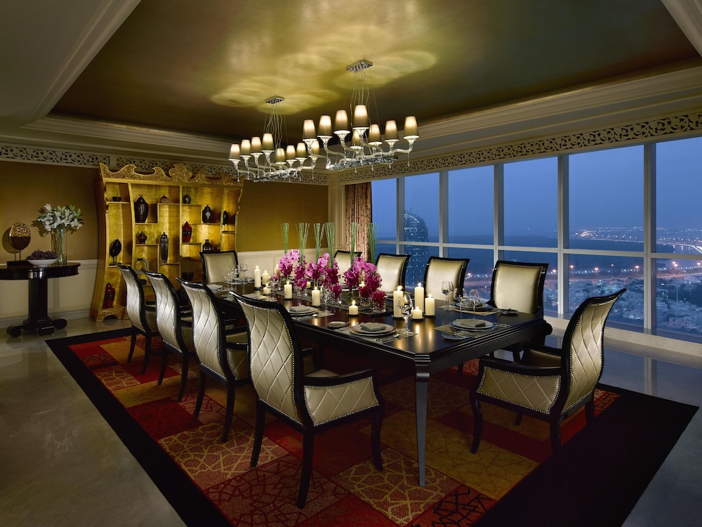 Dusit Thani Abu Dhabi — снимок 18