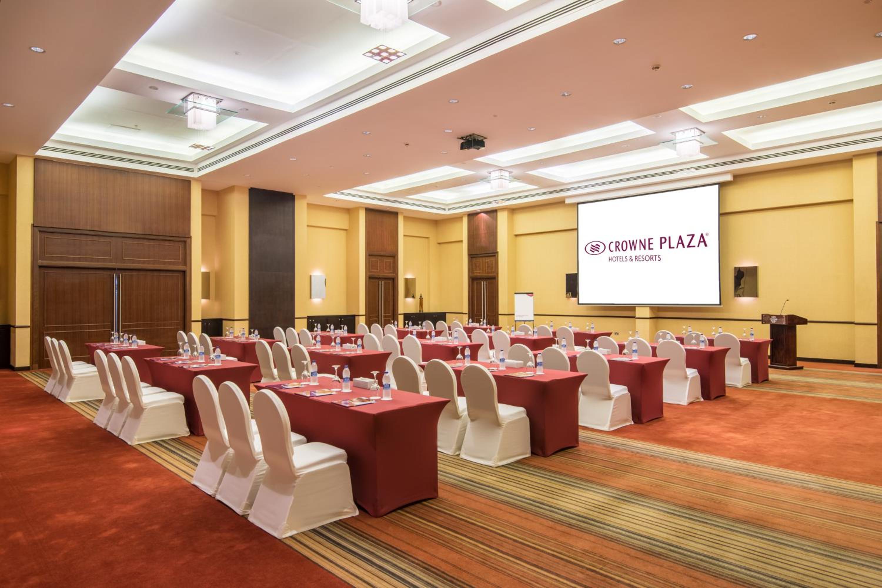Crowne Plaza Sohar, an IHG Hotel — снимок 21