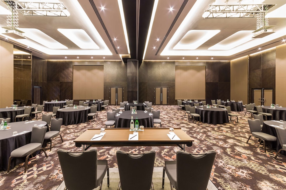Radisson Blu Hotel, Dubai Canal View — снимок 2