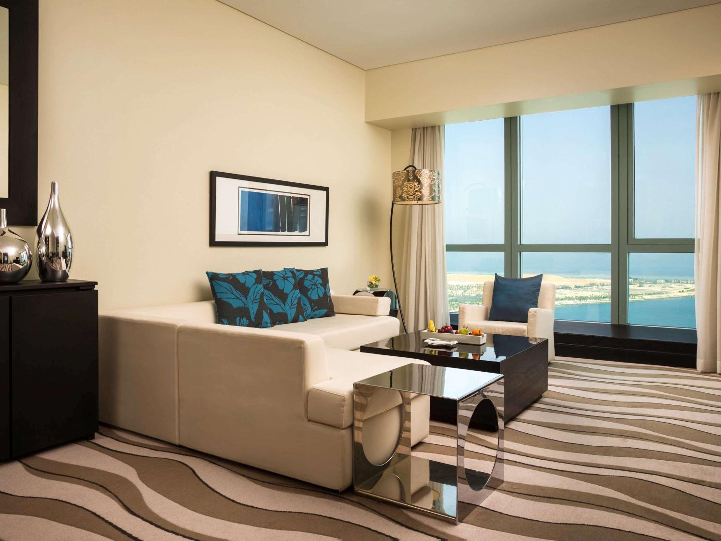 Sofitel Abu Dhabi Corniche — снимок 22