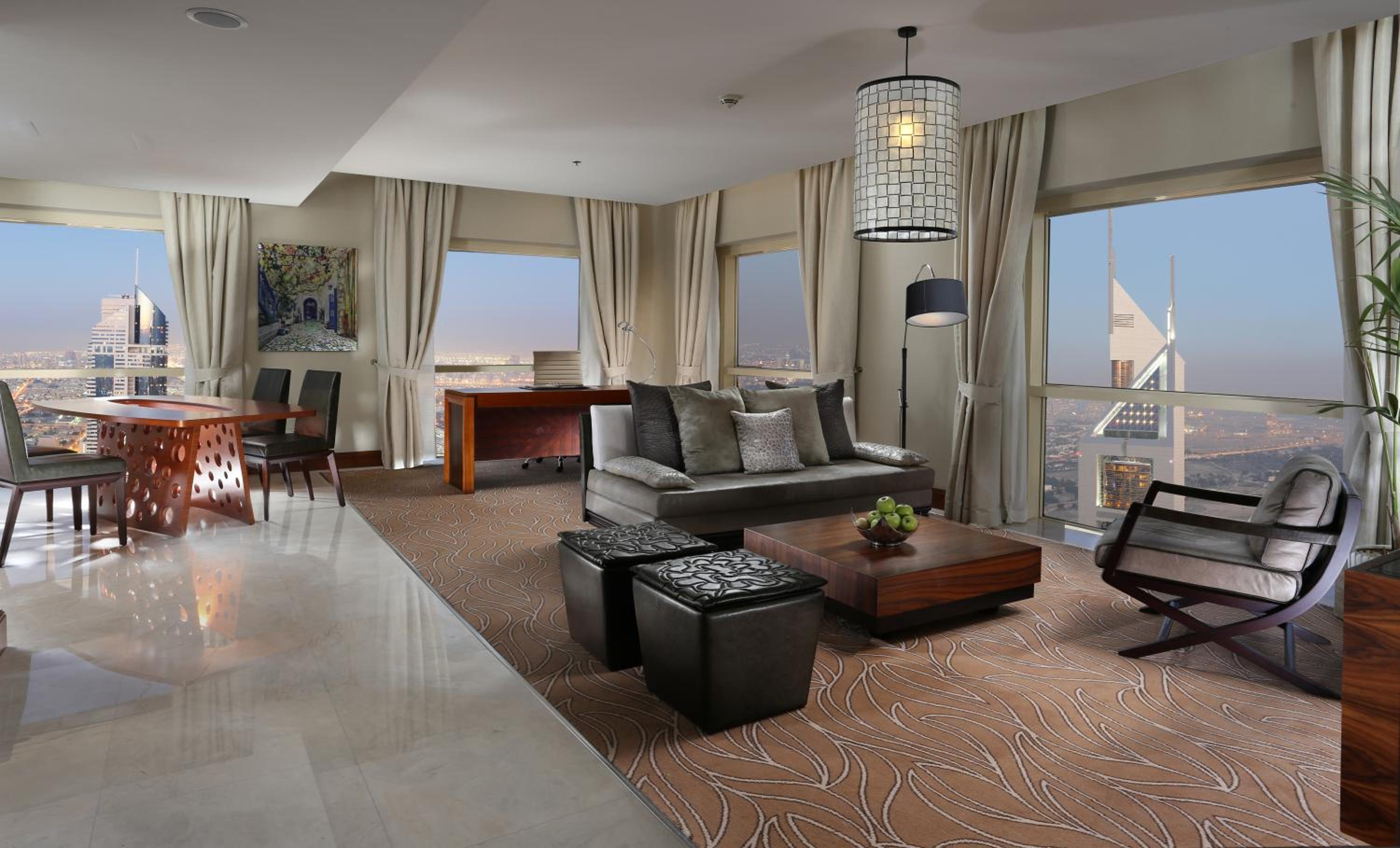 The Tower Plaza Hotel — снимок 10
