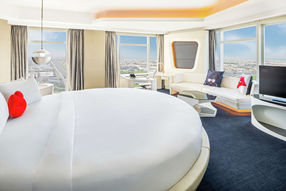 V Hotel Dubai, Curio Collection by Hilton — снимок 4