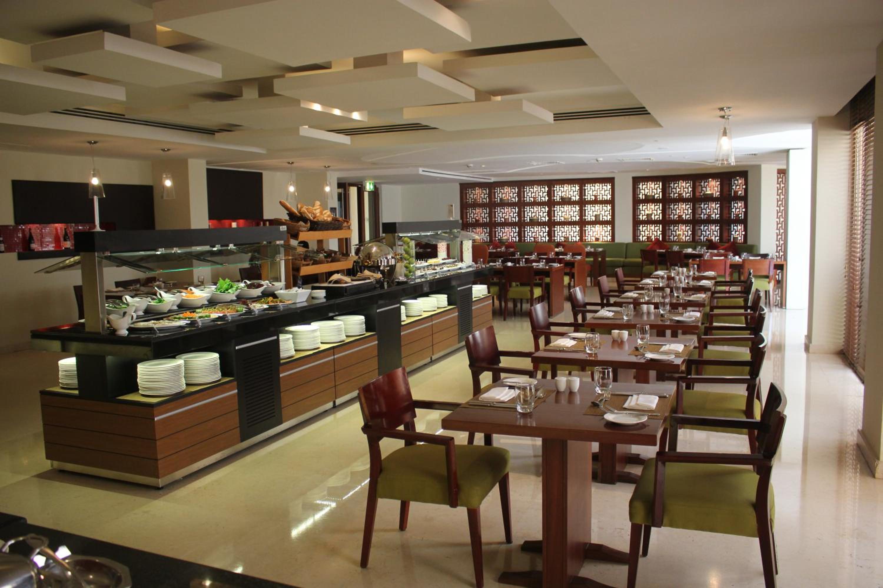 Crowne Plaza Sohar, an IHG Hotel — снимок 25