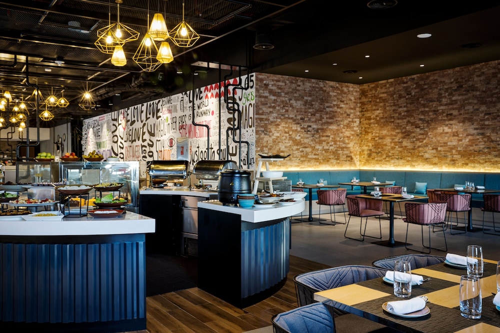 Aloft Dubai Airport, a Marriott Hotel — снимок 29