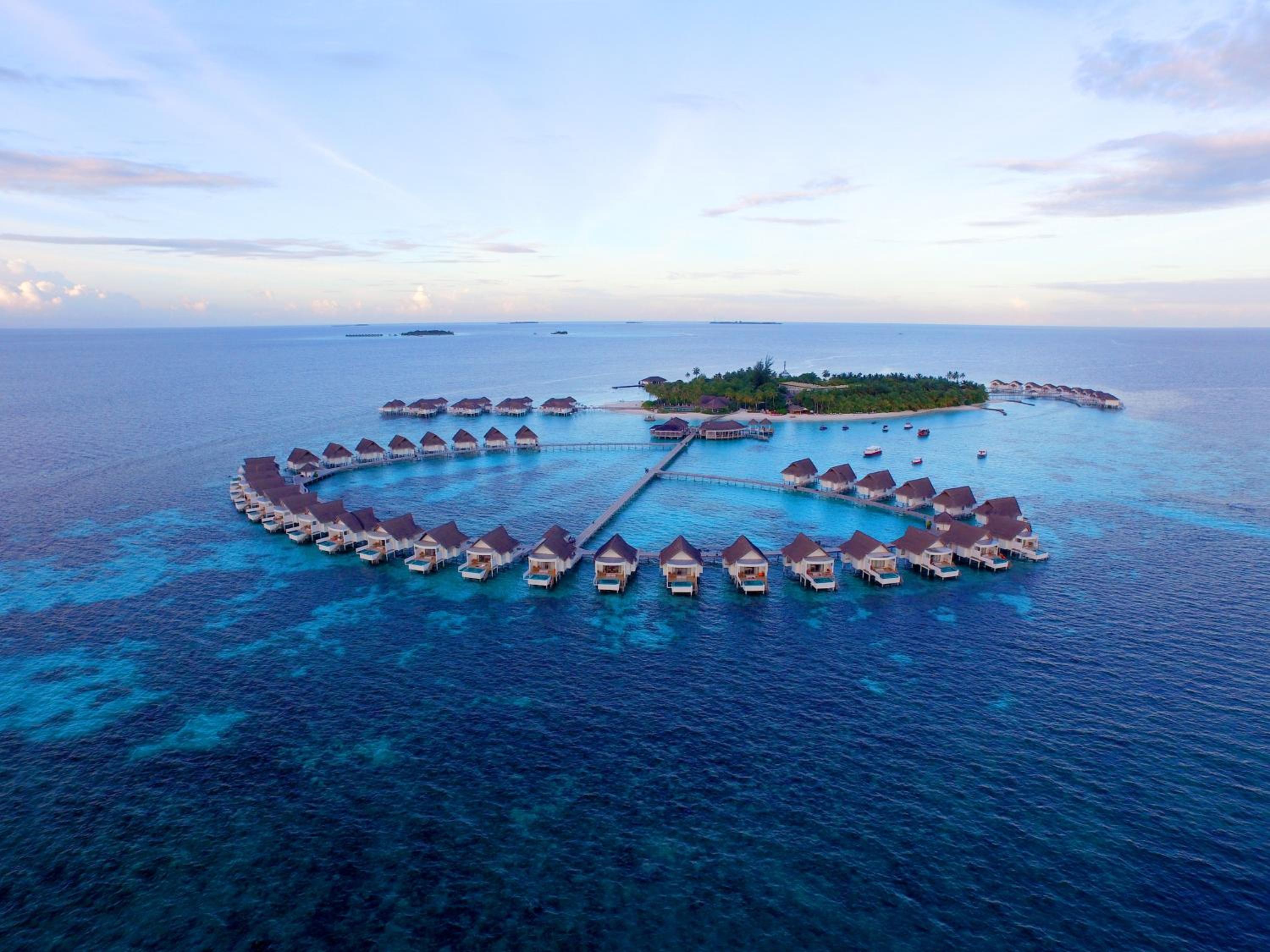 Machchafushi Island Resort & Spa Maldives, The Centara Collection — снимок 2