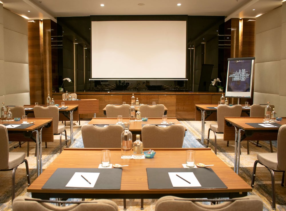 Radisson Blu Hotel, Ajman — снимок 18