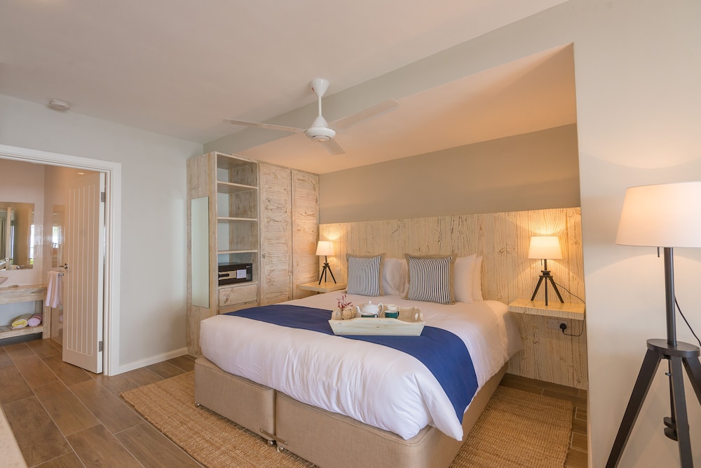 Le Nautique Luxury Beachfront Apartments — снимок 3