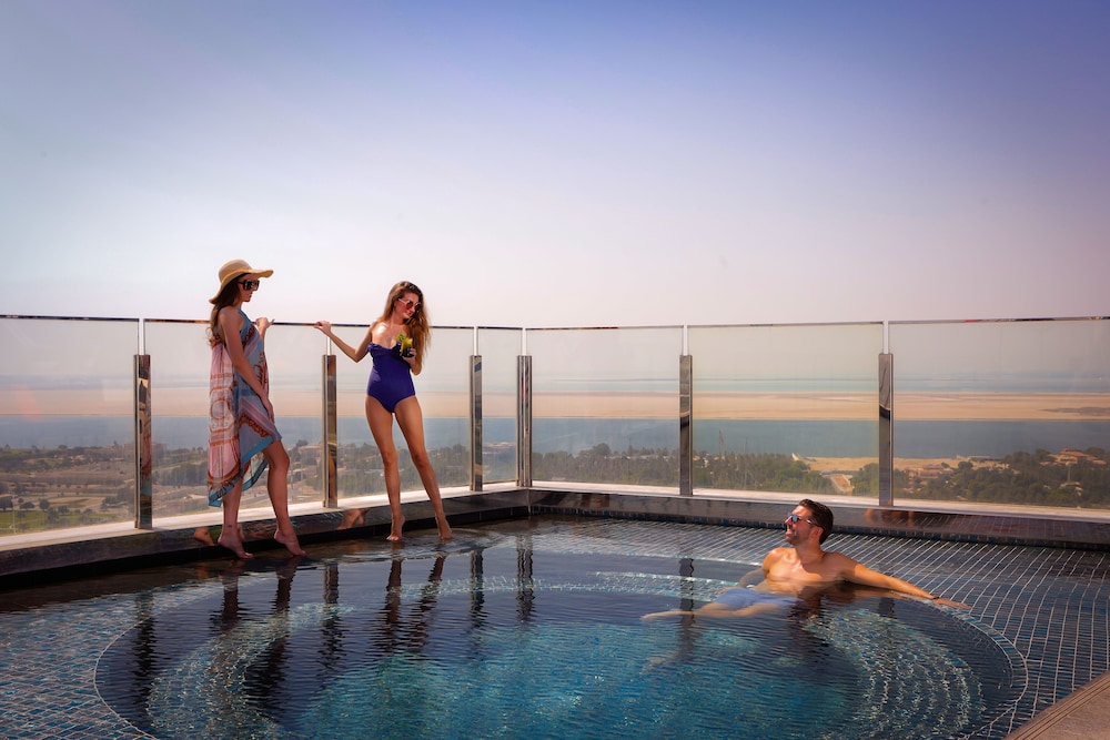 Andaz Capital Gate Abu Dhabi – a concept by Hyatt — снимок 3