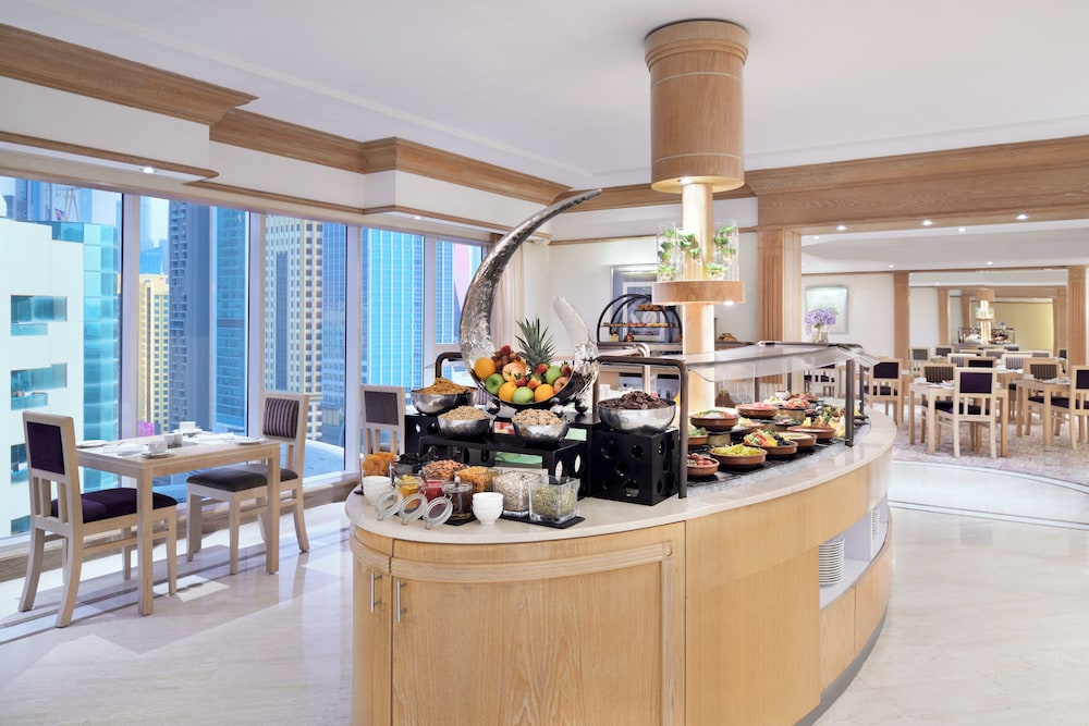 Crowne Plaza Dubai, an IHG Hotel — снимок 8