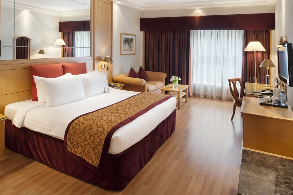 Crowne Plaza Abu Dhabi, an IHG Hotel — снимок 5