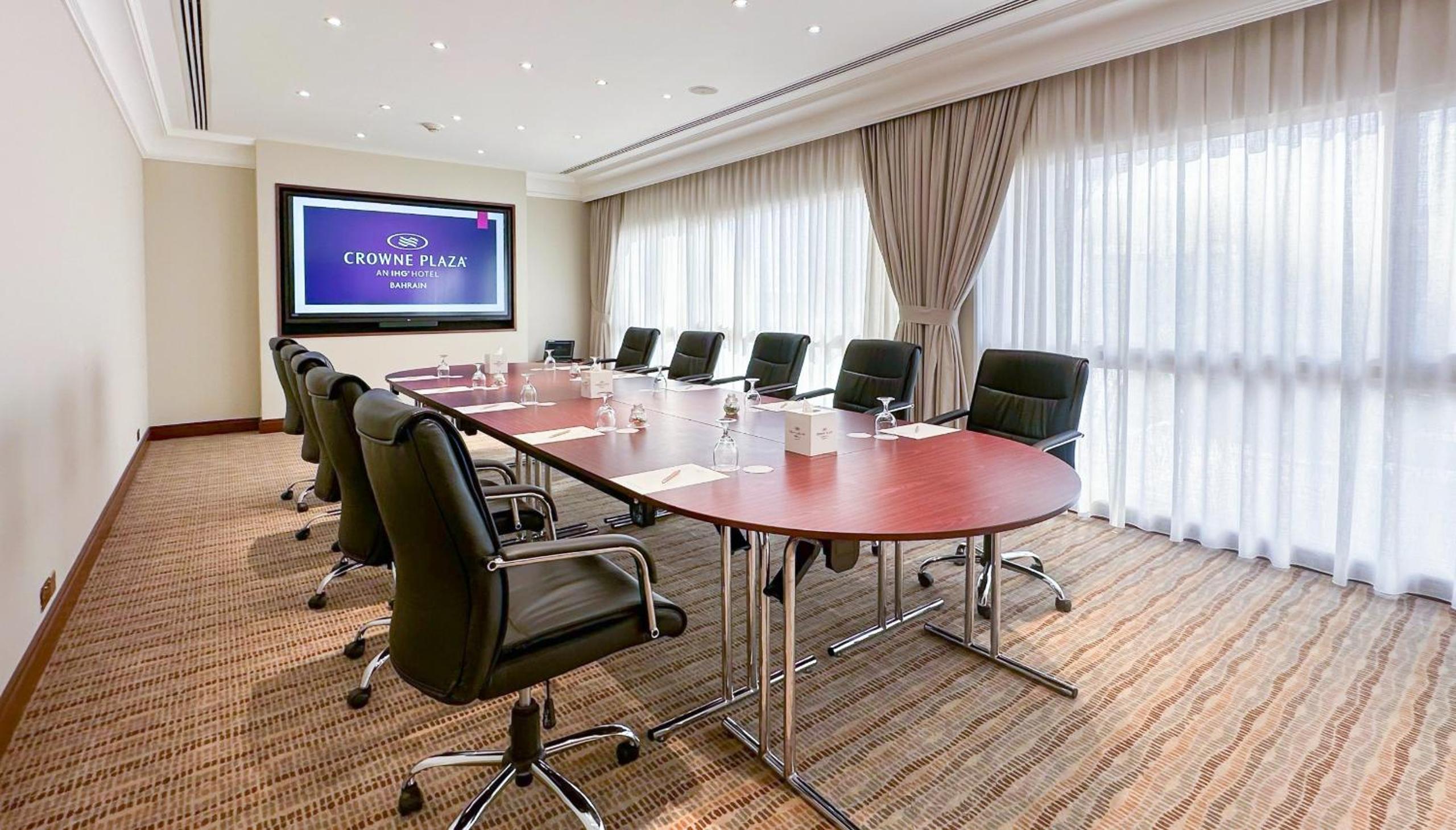 Crowne Plaza Bahrain, an IHG Hotel — снимок 5