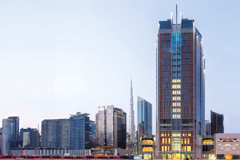 Grand Millennium Business Bay — вид курорта