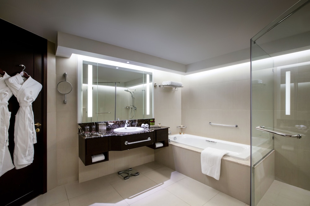 Bab Al Qasr Hotel — снимок 19