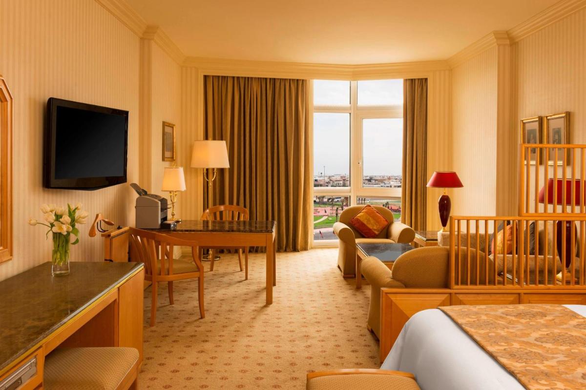 Sheraton Kuwait, A Luxury Collection Hotel, Kuwait City — снимок 3