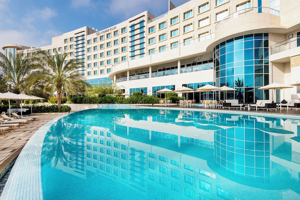 Crowne Plaza Muscat OCEC, an IHG Hotel — вид курорта