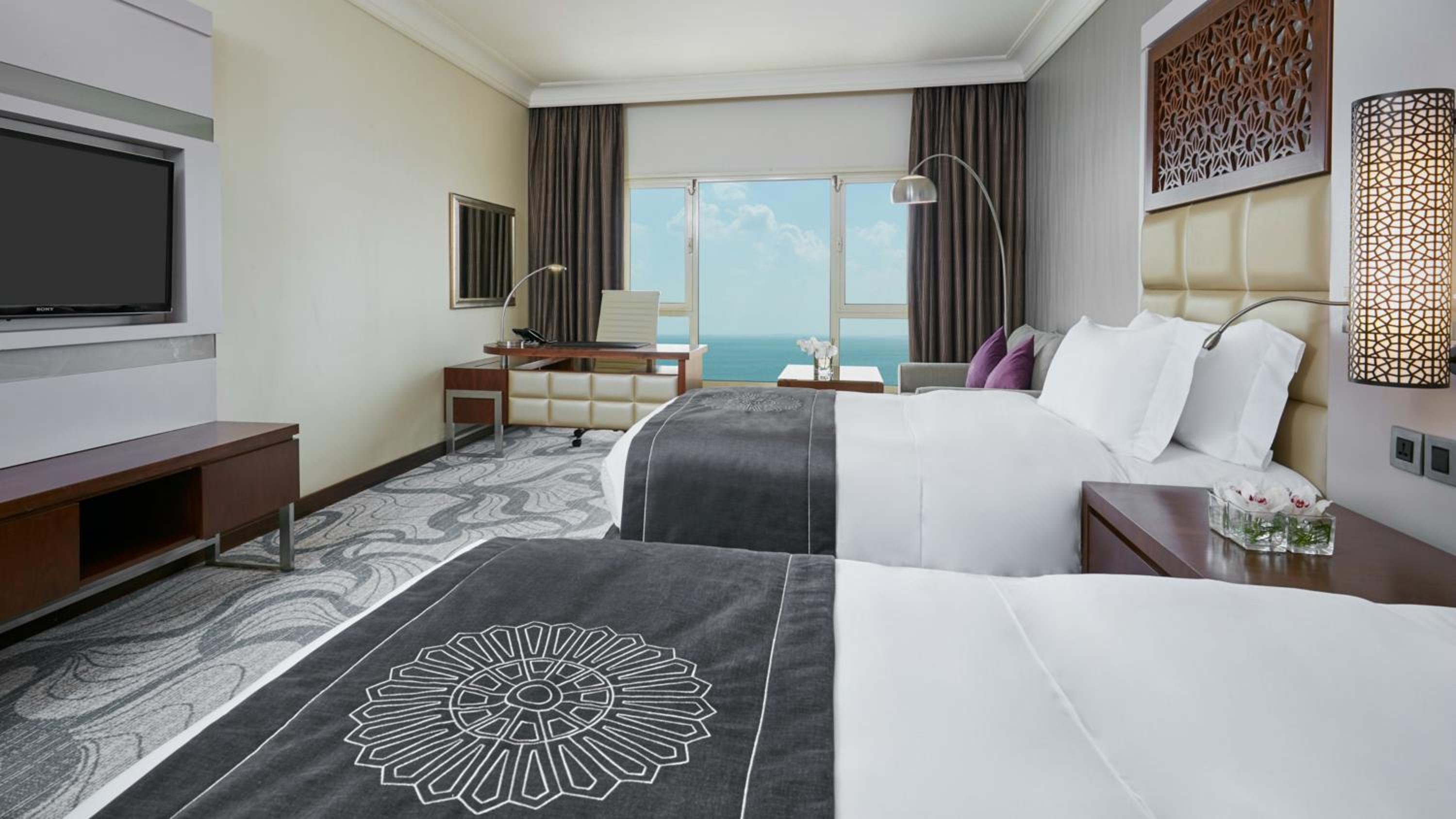InterContinental Doha Beach & Spa, an IHG Hotel — снимок 8