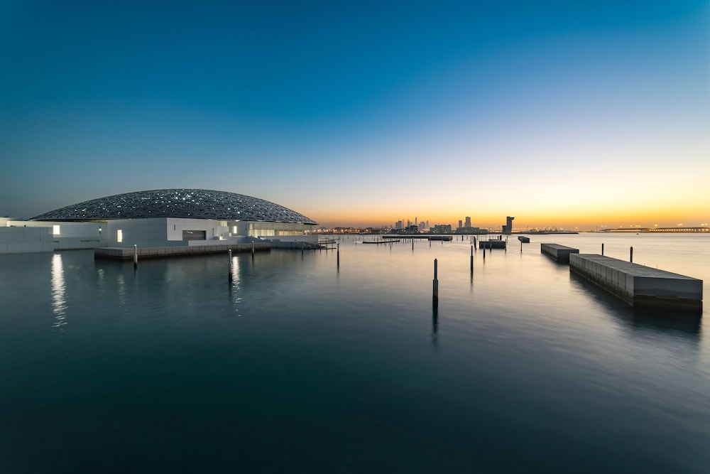 InterContinental Abu Dhabi, an IHG Hotel — снимок 2
