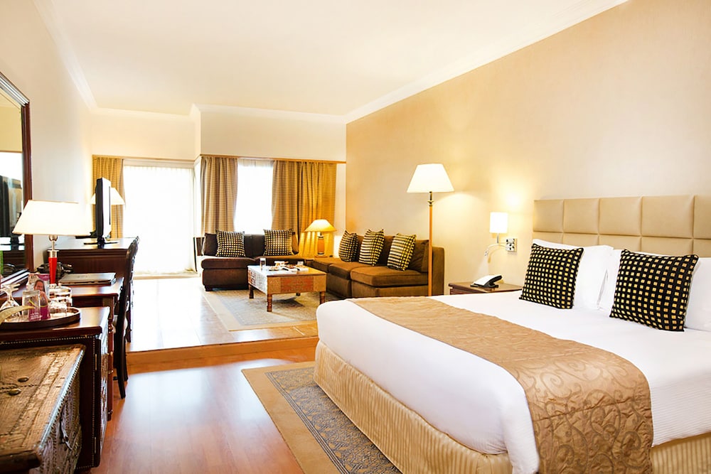 Crowne Plaza Dubai, an IHG Hotel — снимок 17