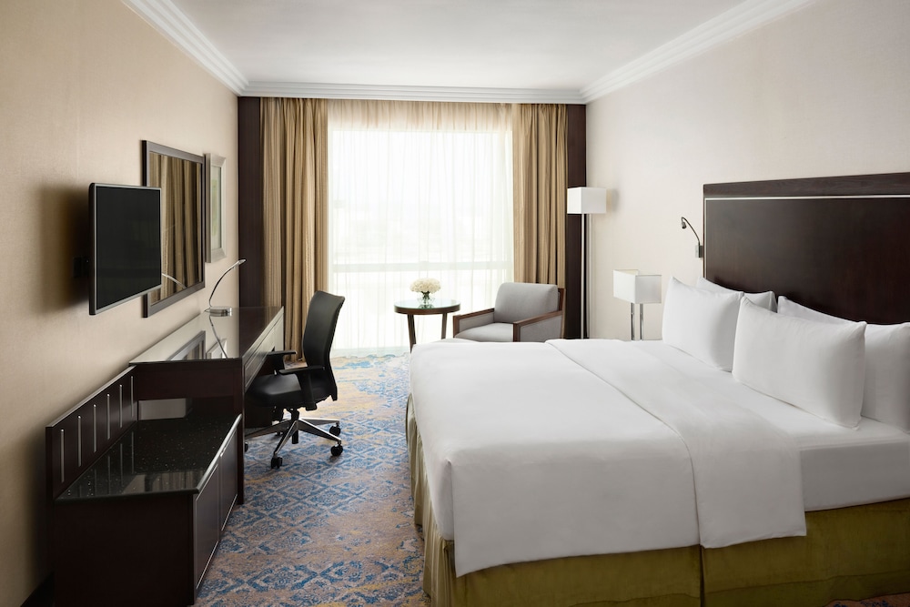 Crowne Plaza Jeddah, an IHG Hotel — снимок 20