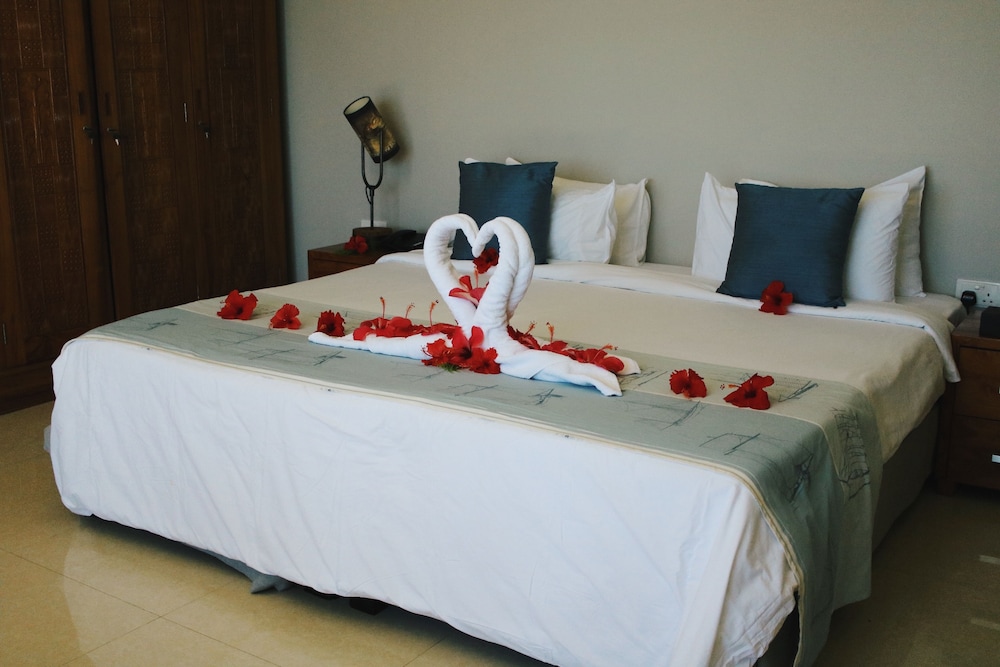 Crown Beach Hotel — снимок 17
